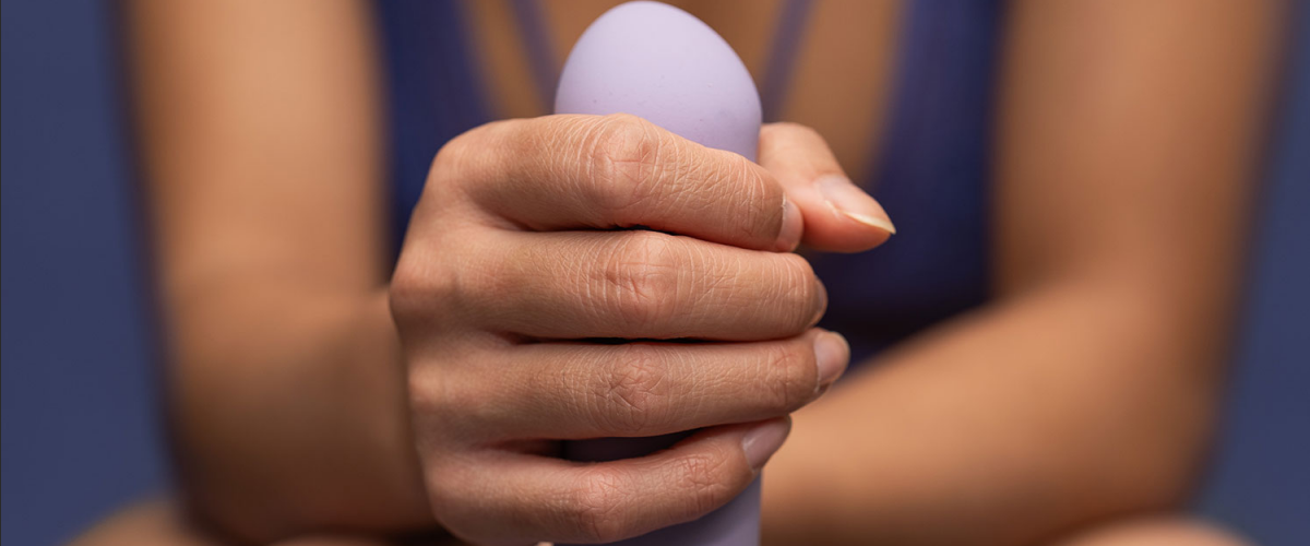 How to Use a Dildo: A Beginner-Friendly Guide to Safe and Confident Pleasure